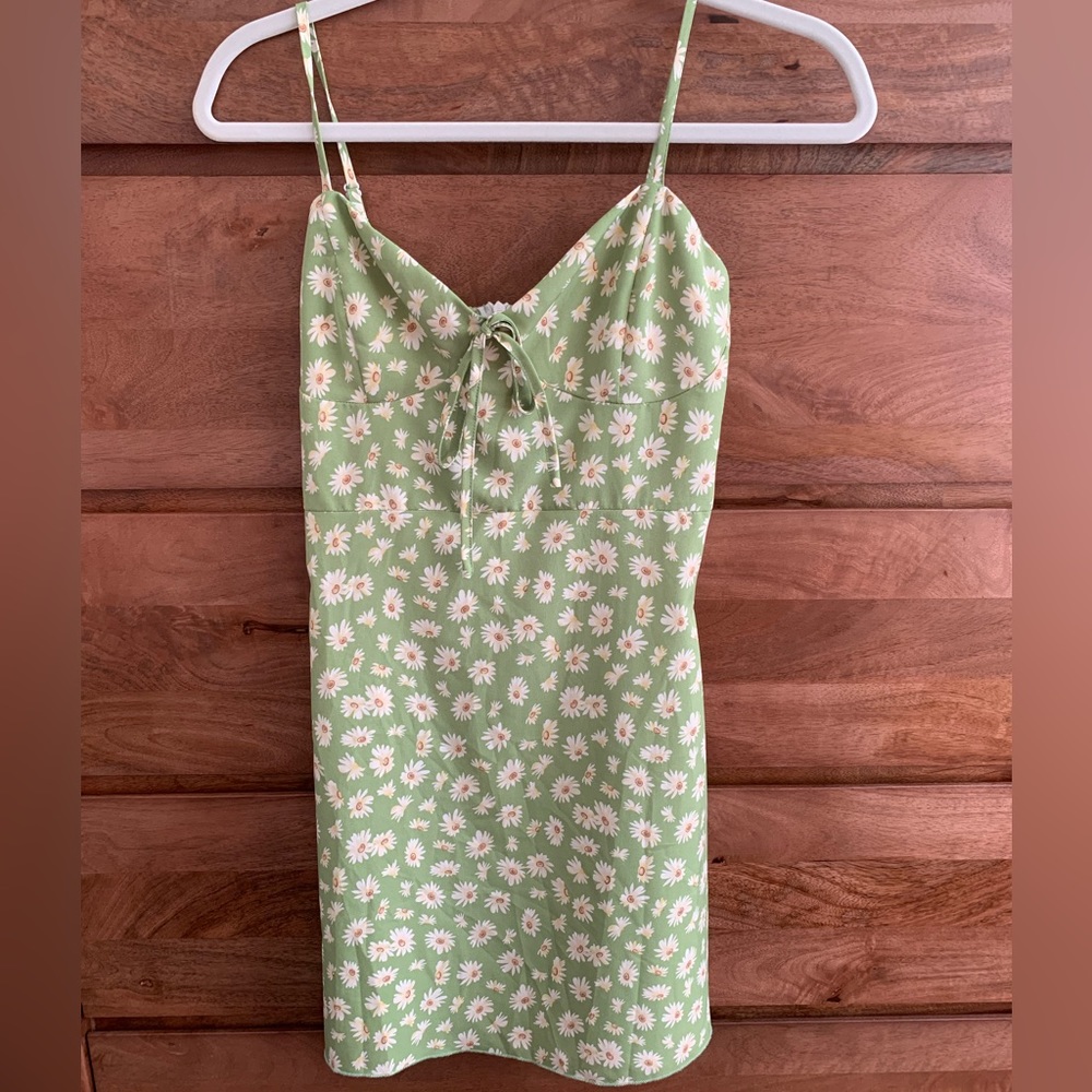 SHEIN dress, green with white daisies, size small, new.